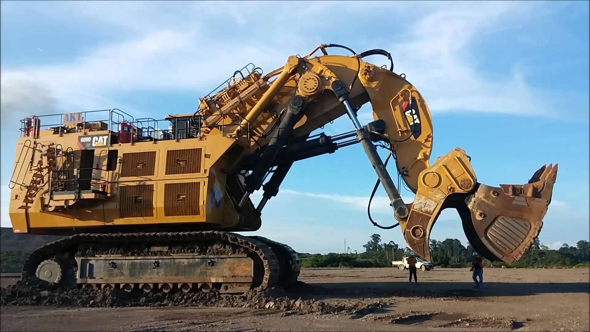 Caterpillar 6090 FS 1.000 Tonnen